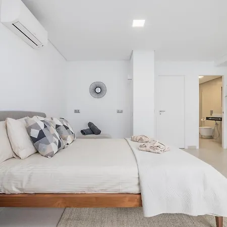 Presidential 350m2 Bellavista On One Level,private Spa&heated Pool 阿德耶