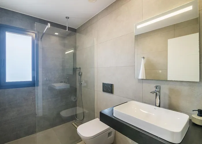 Presidential 350m2 Bellavista On One Level,private Spa&heated Pool דירה אדחה
