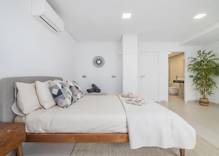 Presidential 350m2 Bellavista On One Level,private Spa&heated Pool אדחה