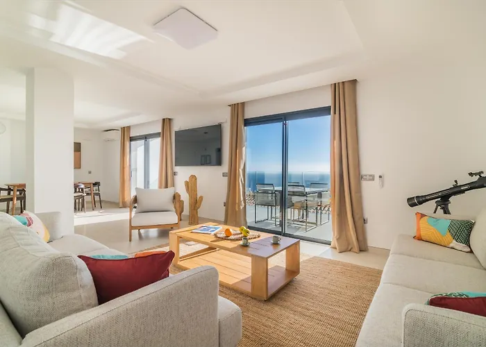 Presidential 350m2 Bellavista On One Level,private Spa&heated Pool דירה אדחה