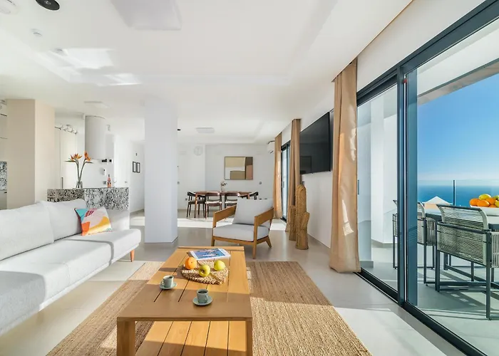 Presidential 350m2 Bellavista On One Level,private Spa&heated Pool Apartment