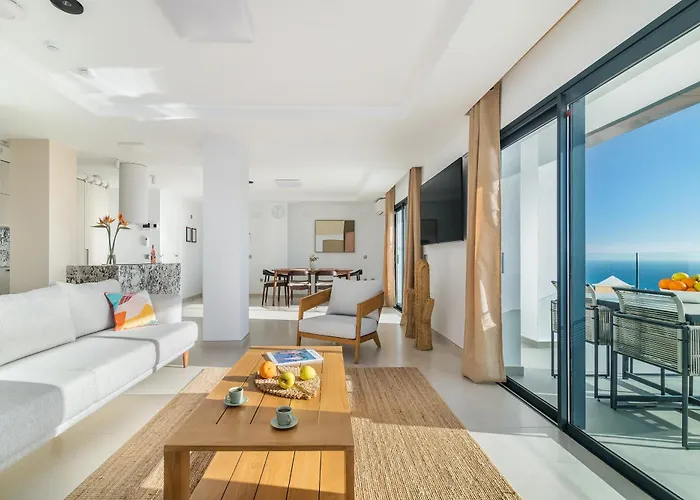 Presidential 350m2 Bellavista On One Level,private Spa&heated Pool דירה *